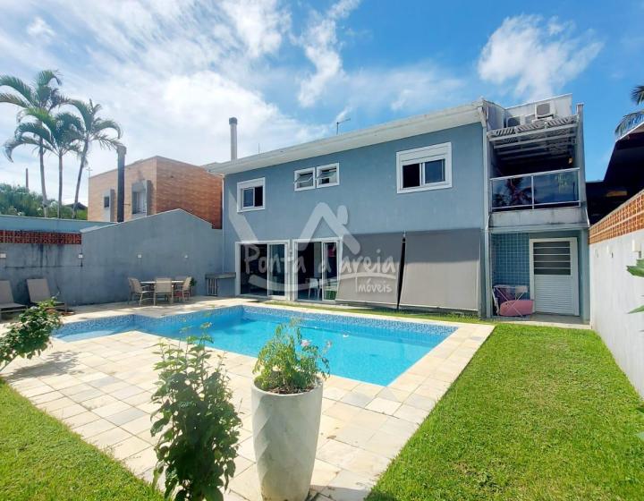 Sobrado Moderno com Piscina em Atami NORTE