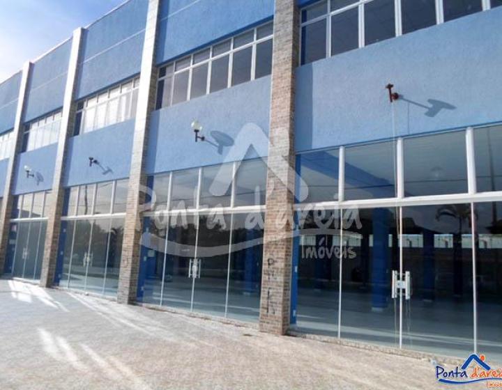 Barracão Comercial em Pontal do SUL com Excelente Estrutura