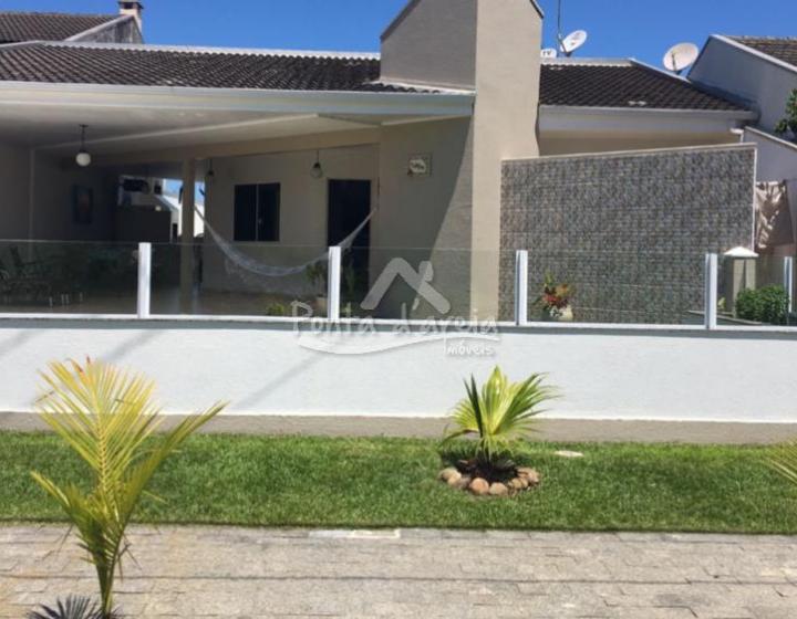 Casa com Piscina em Atami NORTE