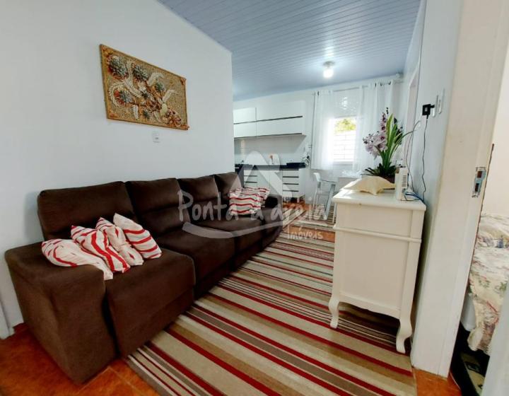 Casa com Piscina em Pontal do SUL
