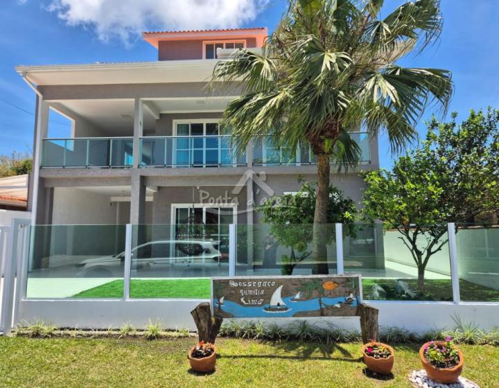Sobrado com Sala de Jogos em Atami NORTE
