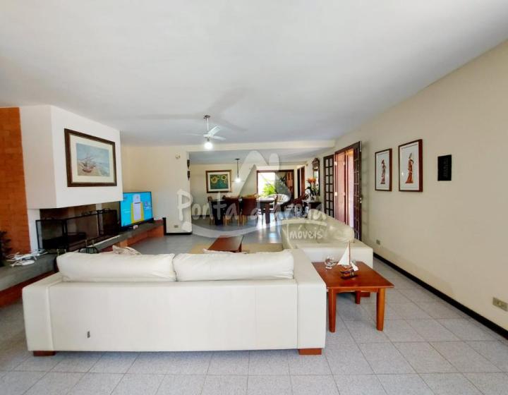 Sobrado em Atami NORTE – Conforto e Lazer no Litoral