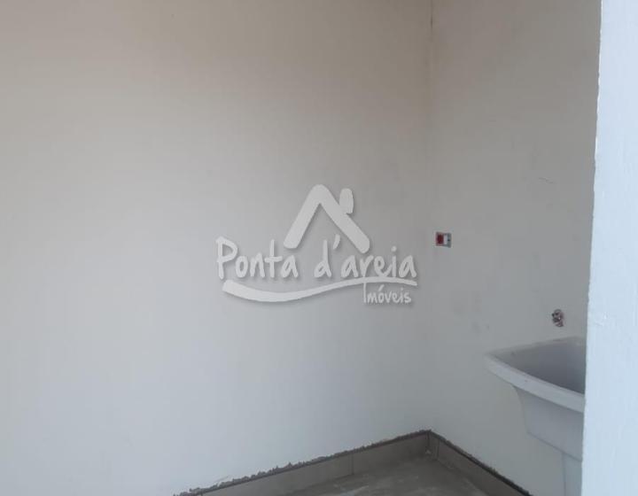 Casa em Construção com Terreno Amplo em Pontal do SUL