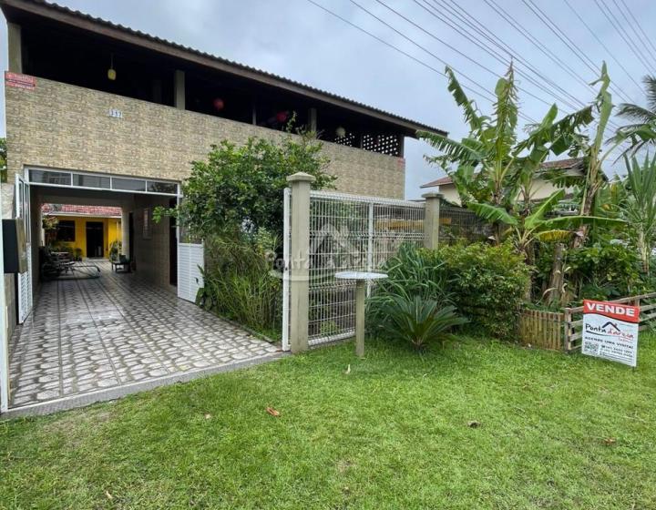 Casa Ampla em Pontal do SUL