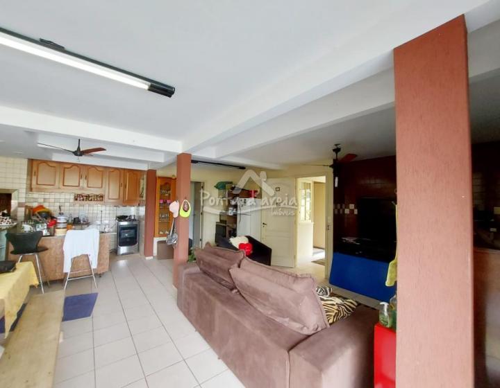 Casa com Piscina em Vila Nova